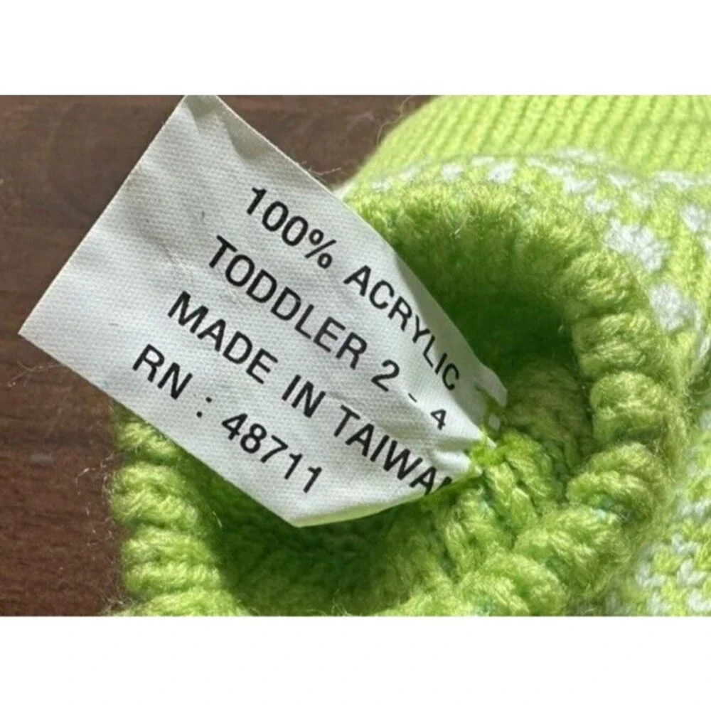 Green snowflake toddler size 2-4 warm cozy mittens lime green